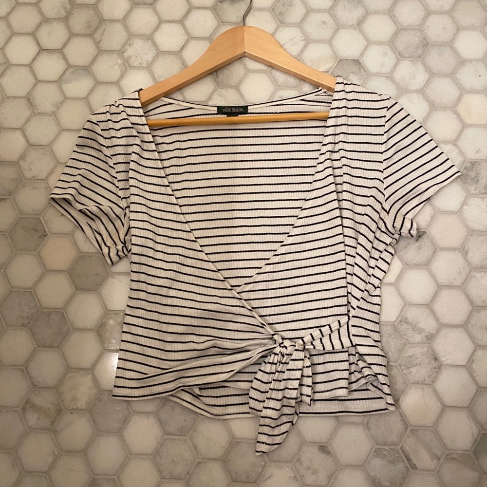 Target short sleeve tied top